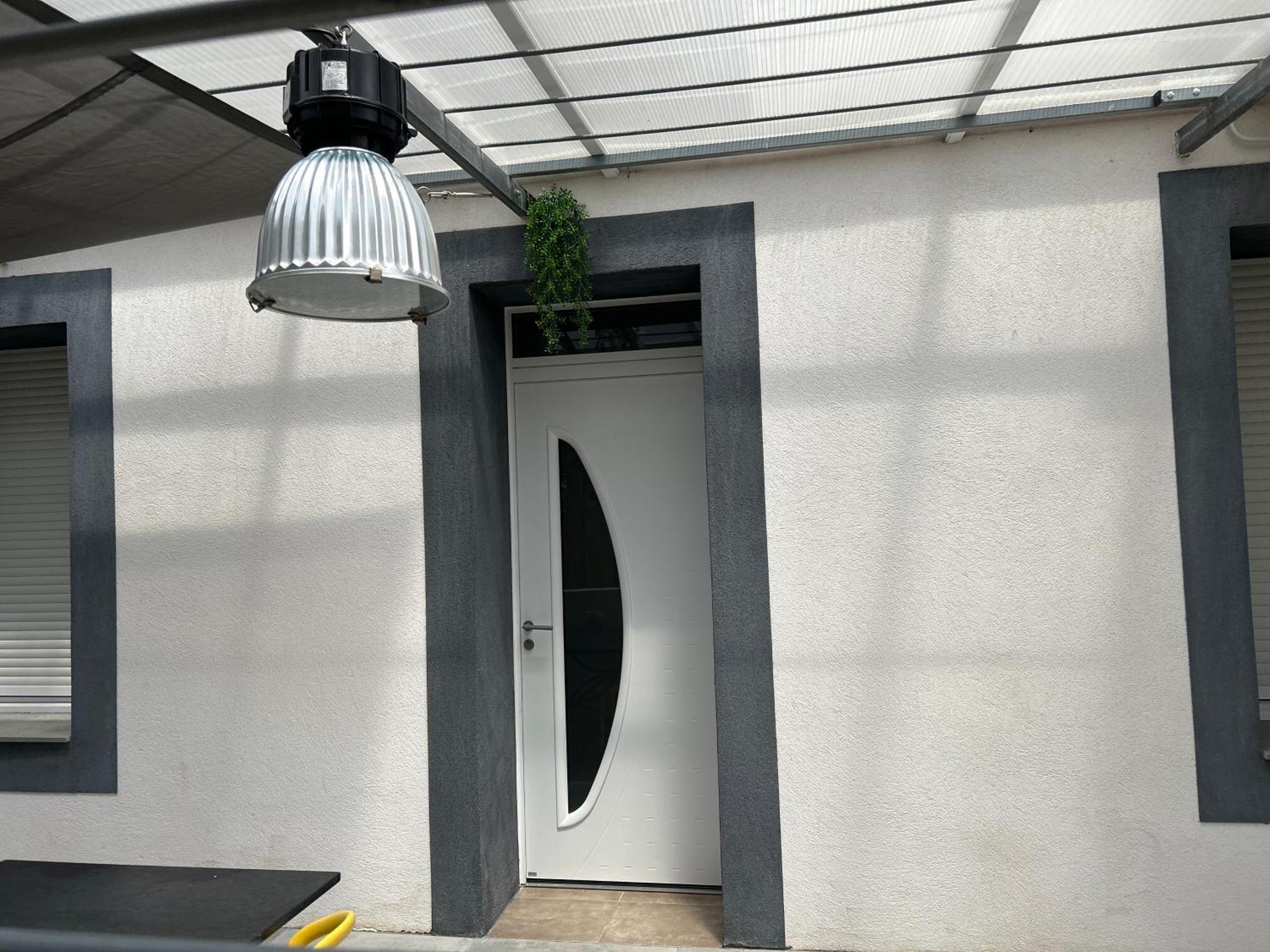 Aux 3 Domaines T2 Avec Terrasse Apartment Hyeres Exterior photo